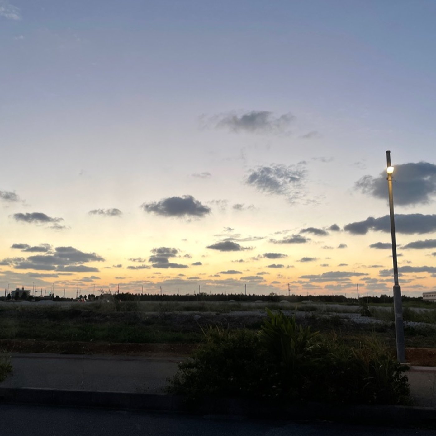 不安な夜にという曲を歌ってみます。