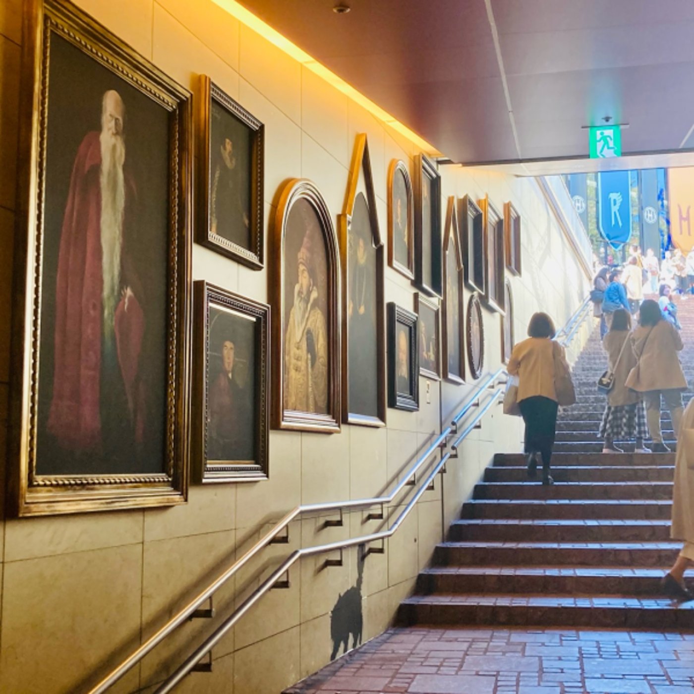 いっしょに洗濯物を畳もう！