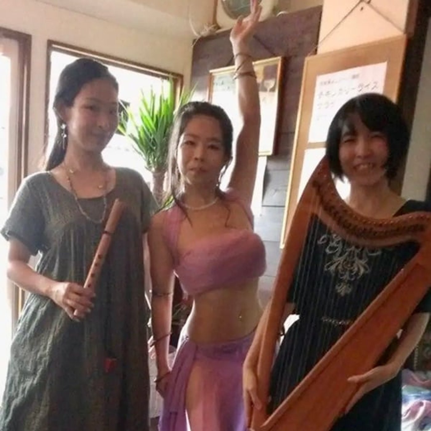 #7-2 FaE 甲山三詠(ケーナ)Sayaka(ダンス)蒼咲雫(ハープ) #7-2 FaE 甲山三詠(ケーナ)Sayaka(ダンス)蒼咲雫(ハープ)