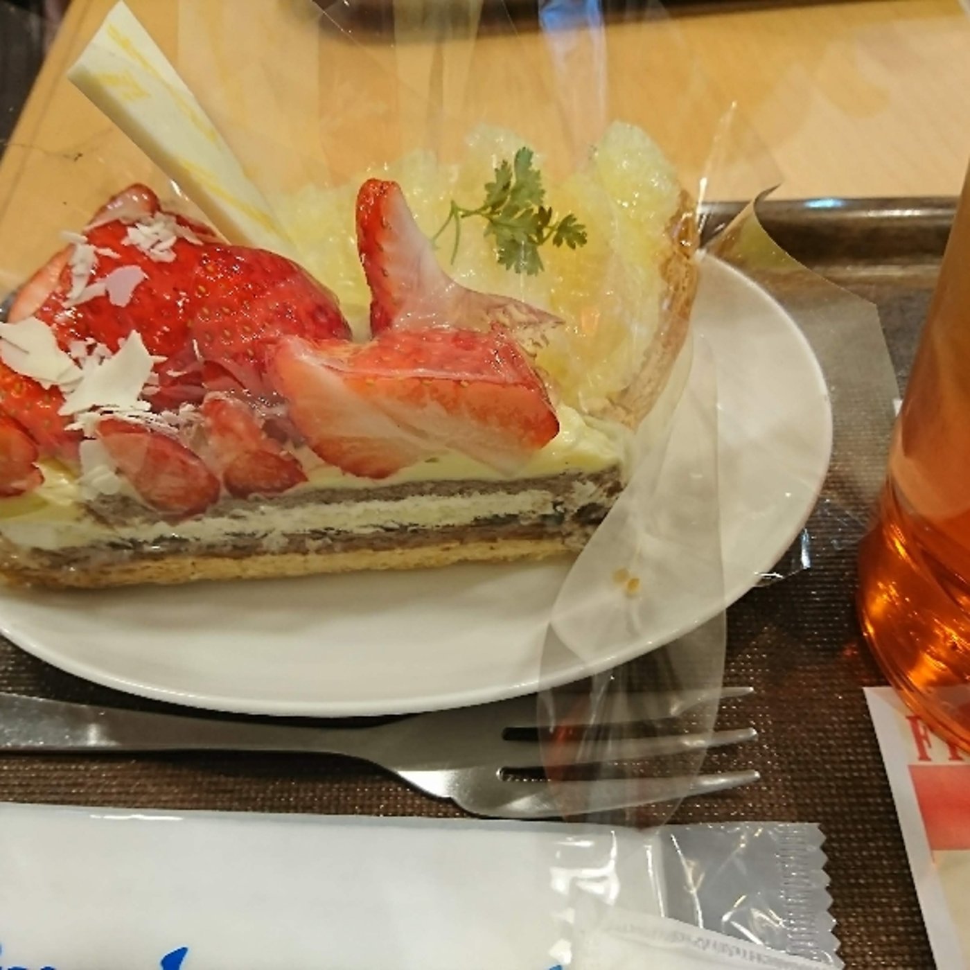 「こんなロールケーキは嫌だ、どんなロールケーキ？」