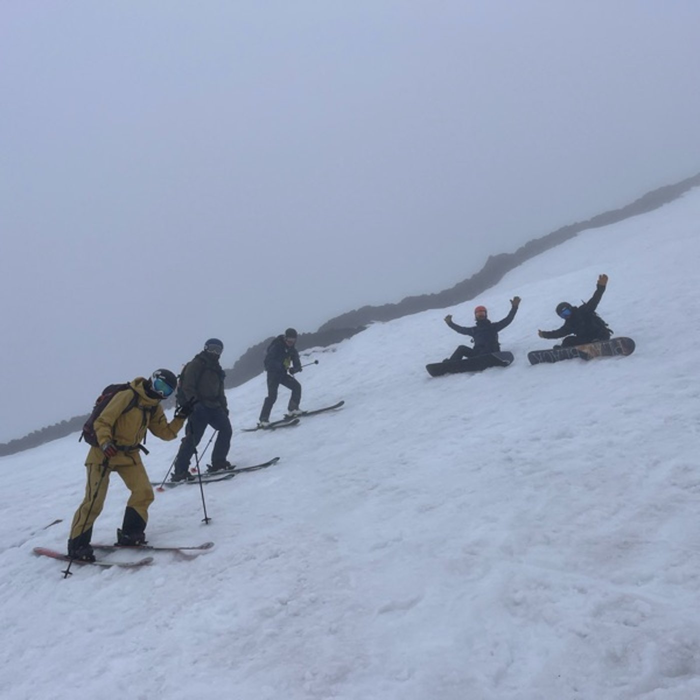 #0701 雨の富士山はシャバ雪天国だった