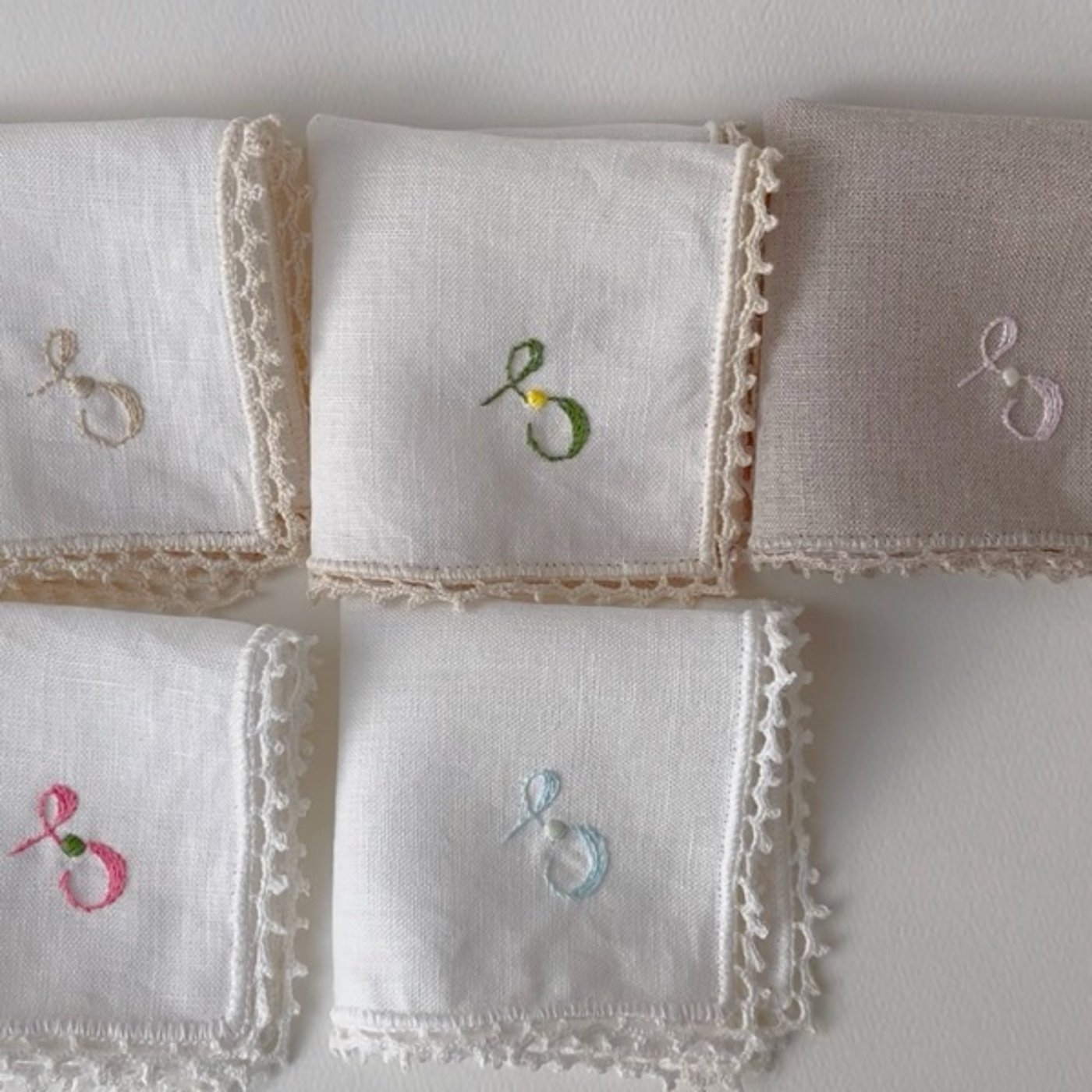 刺繍をしながらリネン作家の息子の日常を語る episode artwork