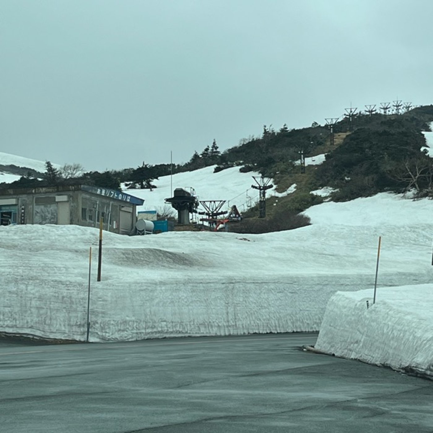#1041【春の東北スノーキャラバン】今年は雪渓遊びが楽しめる