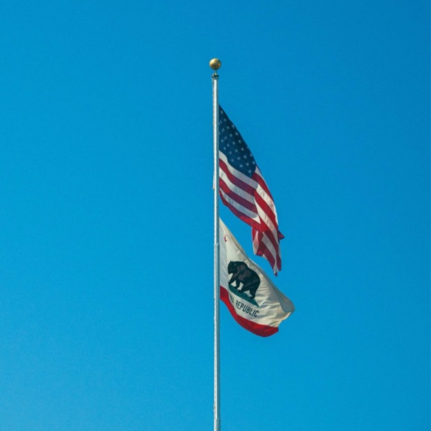 「生意気な後輩」って最高すぎるよな？