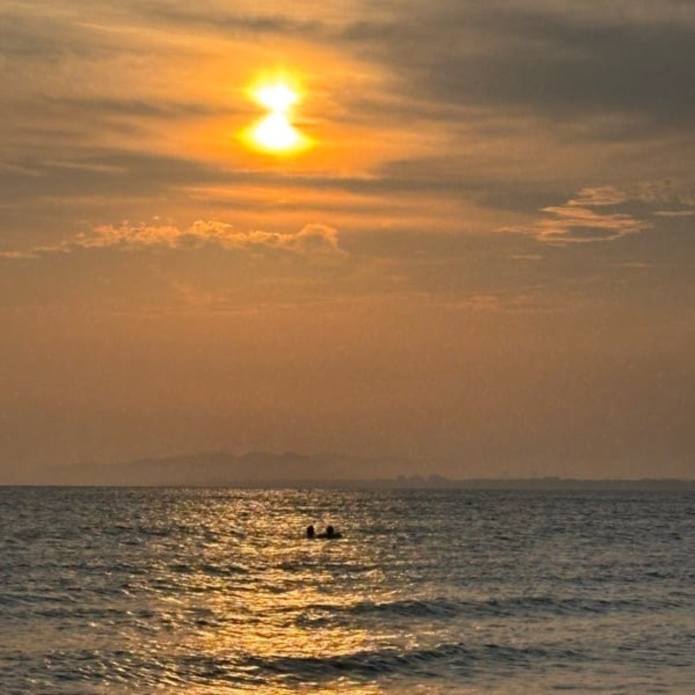 2025/8/29 夕日と海《かにさんぽ》