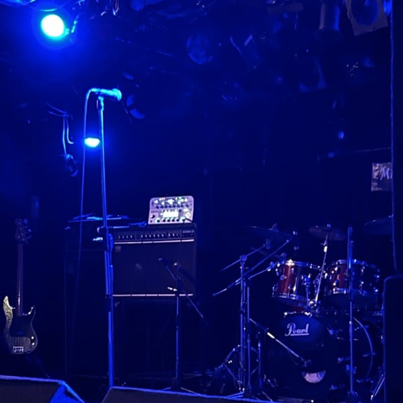 バンドのライブに行った話 バンドのライブに行った話