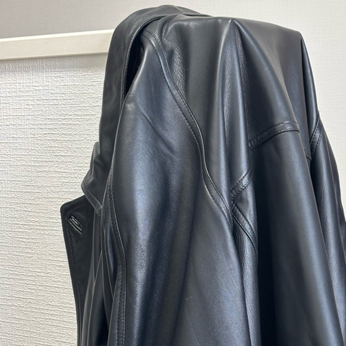 Sサイズの服見てたら「お客様は入らないですよ…(笑)」と言われた episode artwork