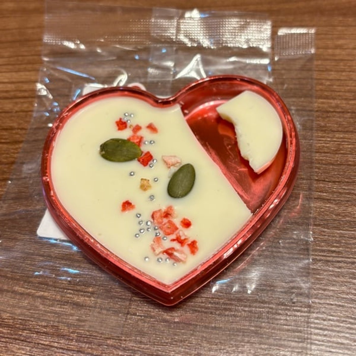 ホワイトチョコをチョコと呼びたくない ホワイトチョコをチョコと呼びたくない