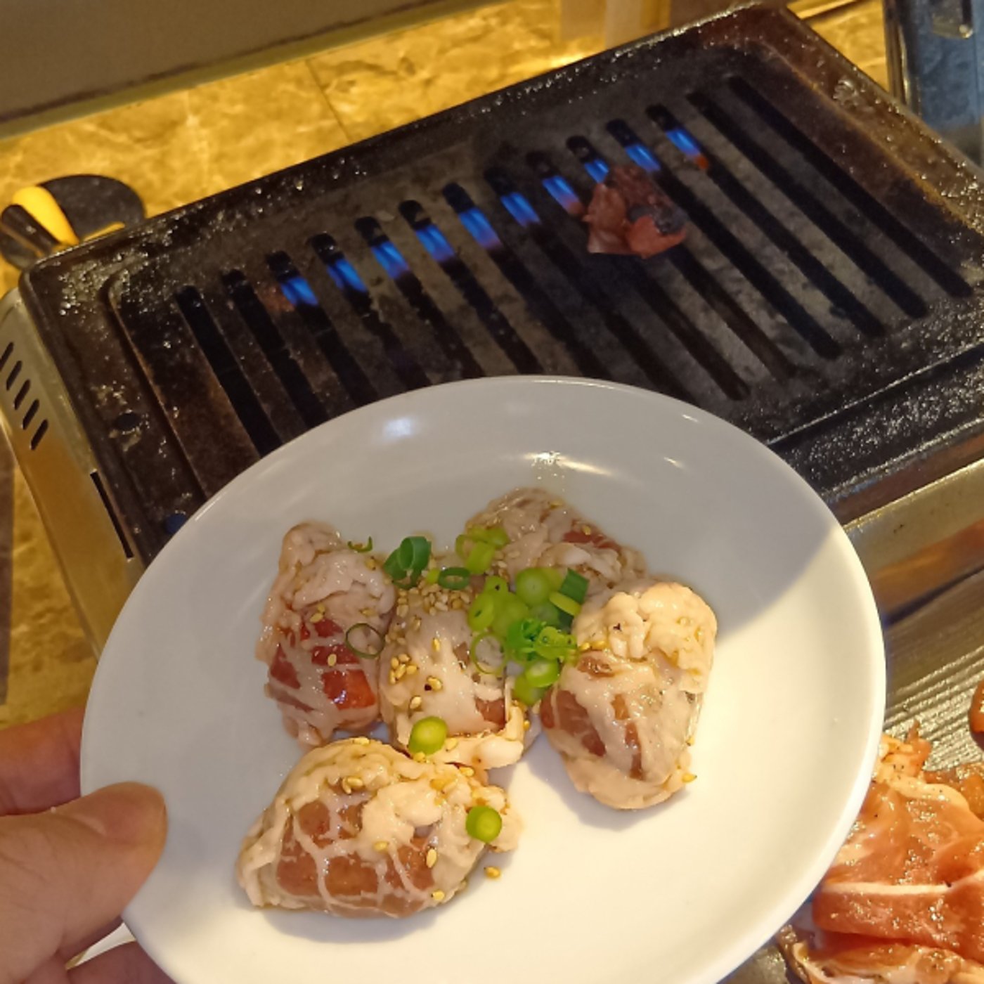 男女の友情は存在するのか議論。俺はあると思う。別々結婚かつ双方尊敬の友情