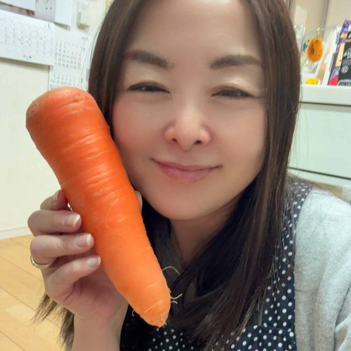 #72  365日の質問✨　3月6日　『もりもりばたけ』から春人参が届いたよー🥕 episode artwork