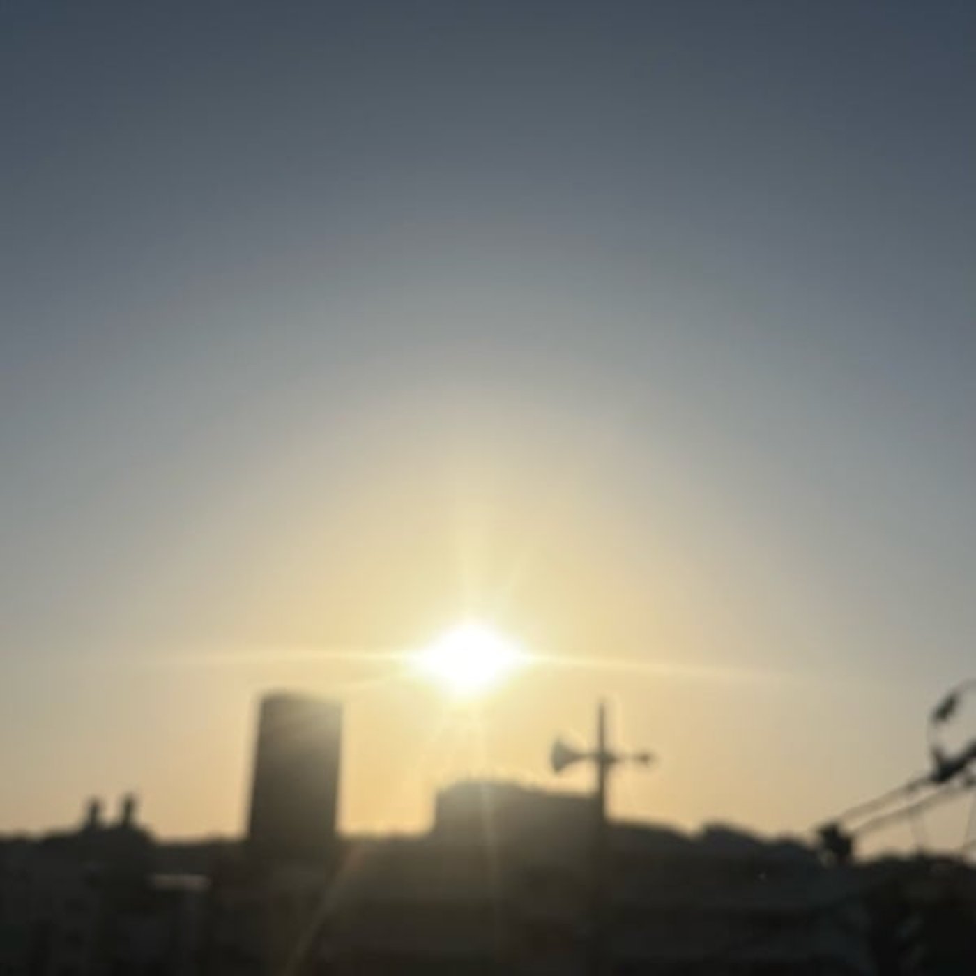 おはようごいます！お知らせです！！！！！聞いて😭(寝起きです)