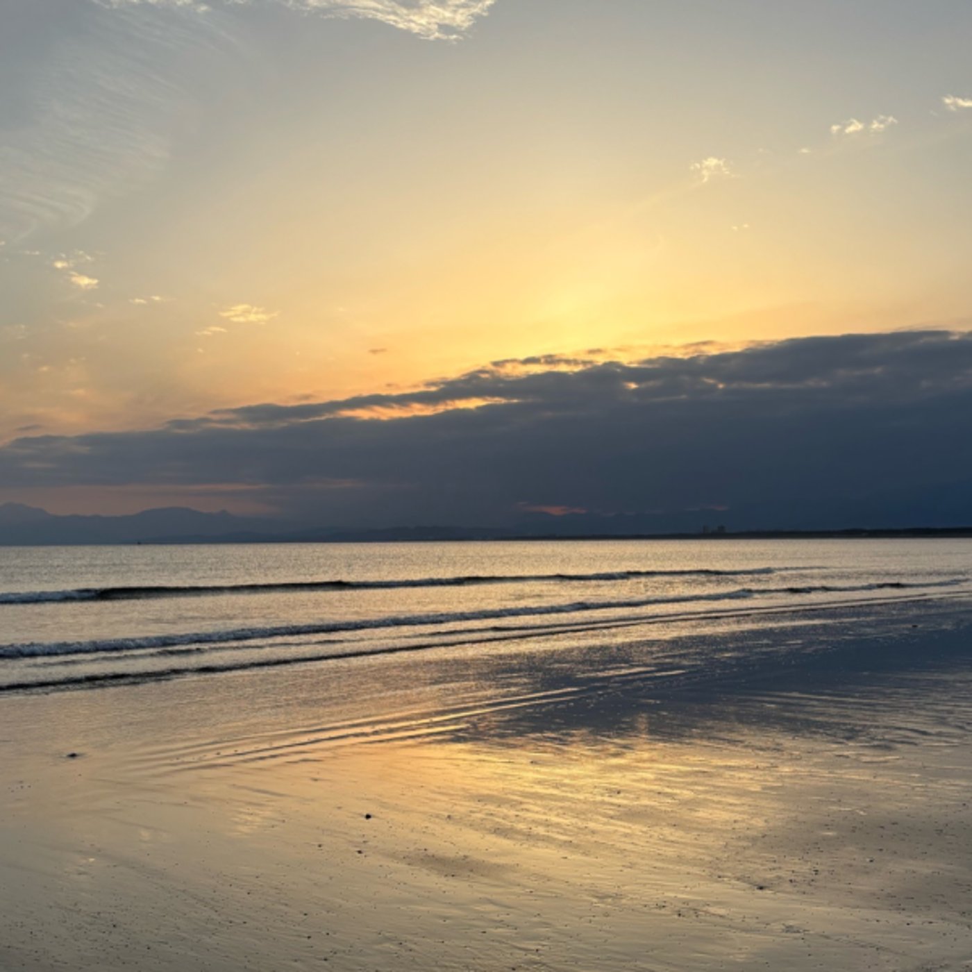 海と夕陽と酒