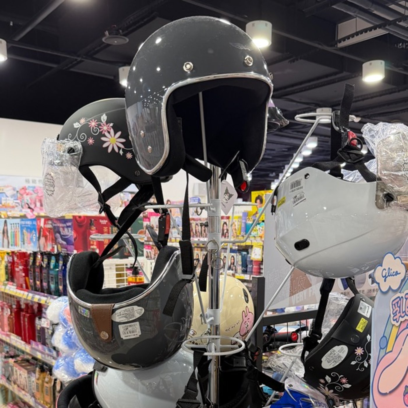 【2180回】バイクも多いがヘルメットは更に多い？ episode artwork