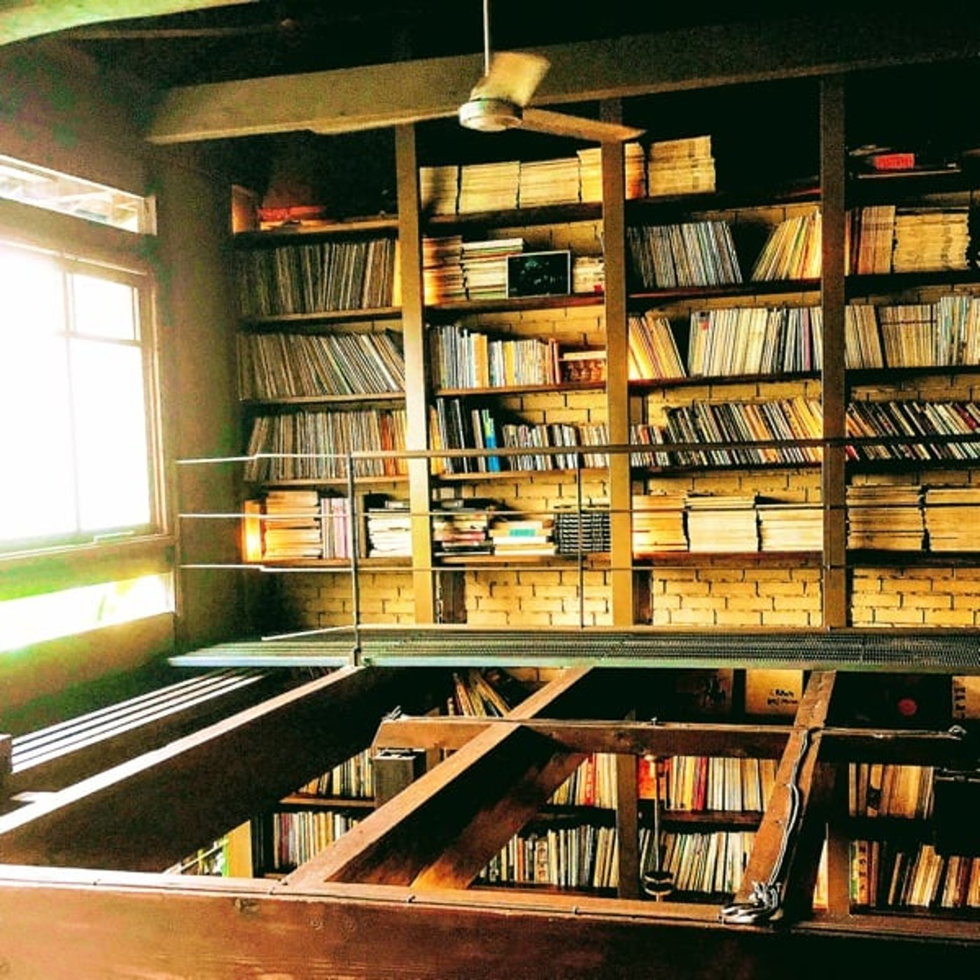 水のような書店