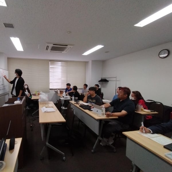 土信田裕介【整体院15店舗経営のリアル】チャンネル | stand.fm